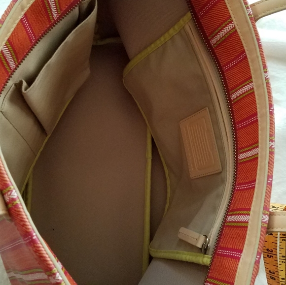 Handbag - Picture 6 of 11